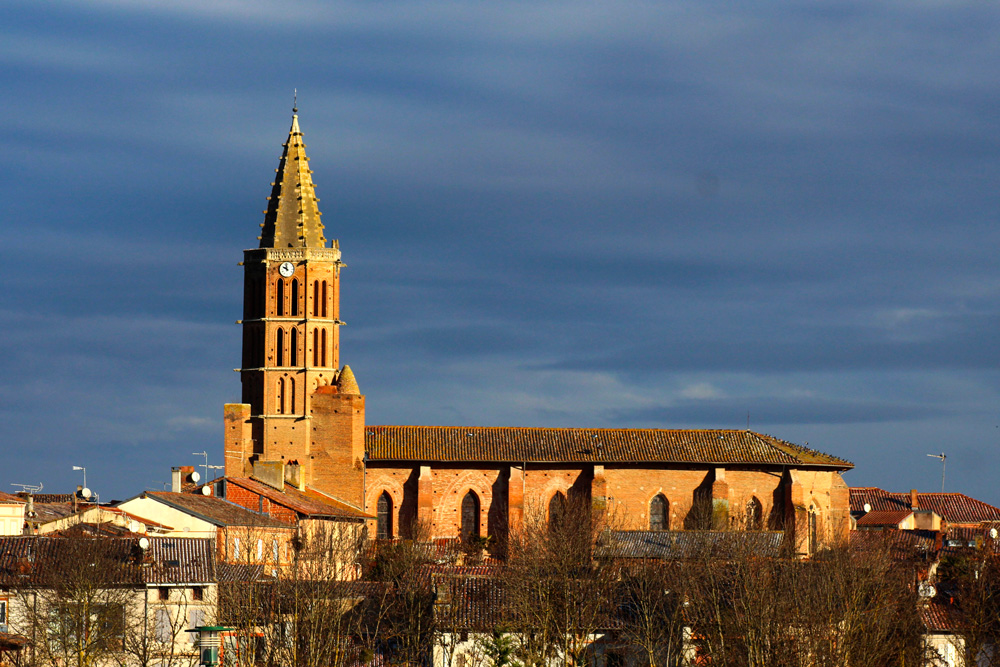 Traces des murs de l’abbaye de Lézat - Photo ©Veronique Gaitte